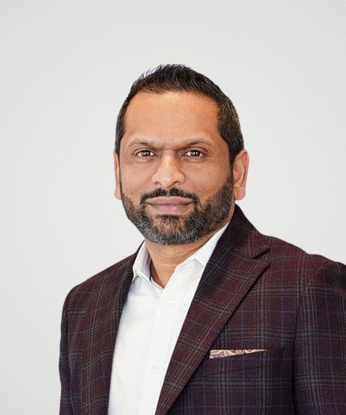 Birju Bhagat, Principal