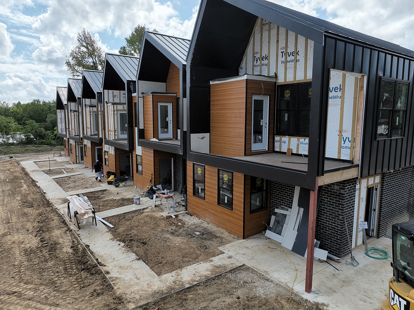 Chestnut Flats construction, cladding